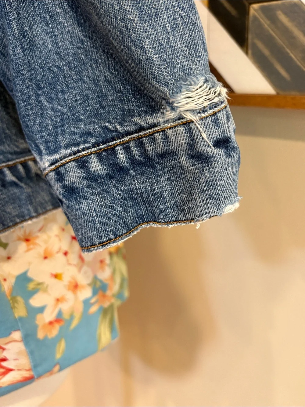 Vintage Ralph Lauren Country 90s Distressed Denim Boxy Cropped Jean Jacket sz M - Picture 7 of 14